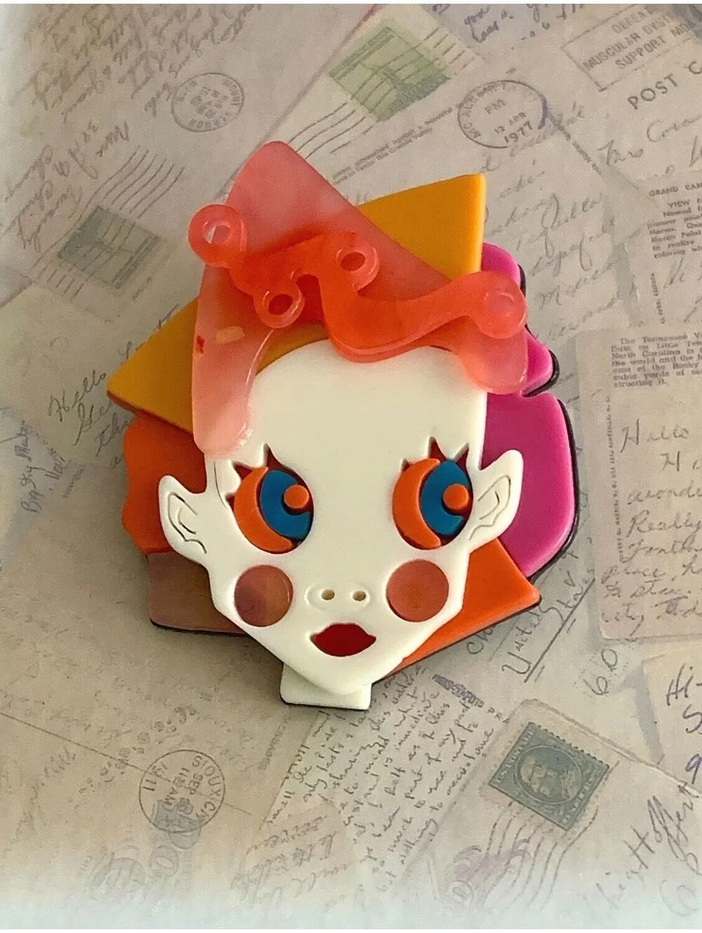 Colorful Funky Face Brooch Pin with Playful Retro Vibes
